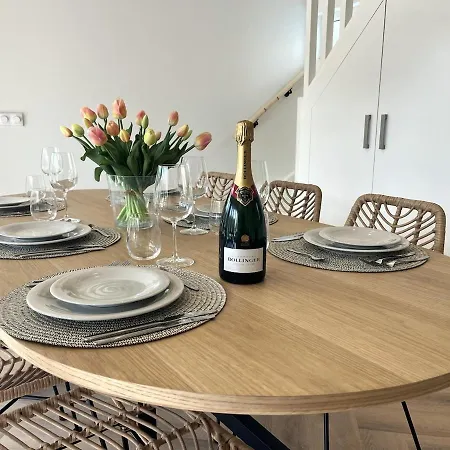 Stijlvol En Nieuw Dicht Bij Het Casa vacanze